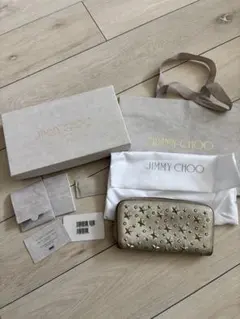 JIMMY CHOO 長財布 スタースタッズ ゴールド ラウンドファスナーのサムネイル