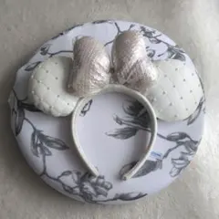 ディズニー　ミニー　カチューシャ　スパンコール　白