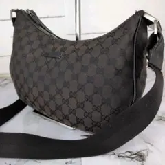 【人気】グッチ☆三日月　GG　キャンバス　ショルダー