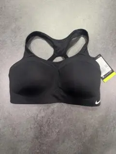 【新品タグ付き】Nike スポーツブラ ブラック　Mサイズ