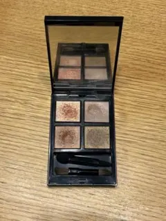 アディクション　ザアイシャドウパレット　001 cashmere Dream
