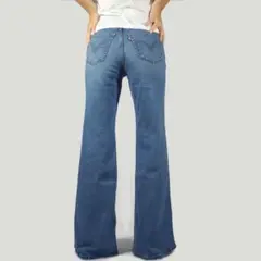 Levi's RIBCAGE BELL 26 フレアデニム ブーツカットデニムのサムネイル