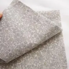 リバティ　エミリアズ・フラワーズ　スレイトグレー　33cm