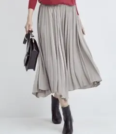 【美品】23100円　23区 中村アンさん着用　サテンプリーツスカート