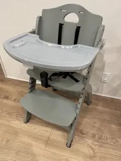 なぁ様専用　ビヨンドジュニアグレーハイチェアのサムネイル