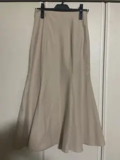 UNIQLO ベージュ フレアロングスカート