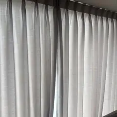 カーテンのサムネイル