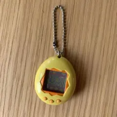 初代　たまごっち　イエロー