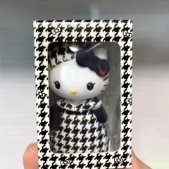 ハローキティ　シークレットバースデードール　ミニマスコット