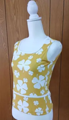 「courreges」平成レトロ　レディースノースリーブ　クローバー柄のサムネイル