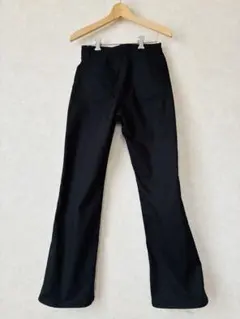 美品✨ブラック フレアパンツ ウエスト61cm ヒップ87cm 股下73㎝　春