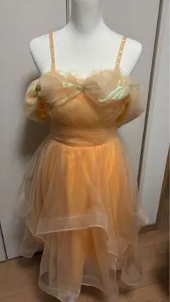 オフショルダーイエローチュールドレス