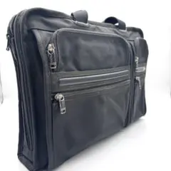 TUMI トゥミ ブラック 黒 ナイロン製 ビジネスバッグ 大容量のサムネイル