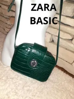 美品！ザラ【ZARA　BASIC】ショルダーバッグ深緑/クロコ調型押し/スクエア