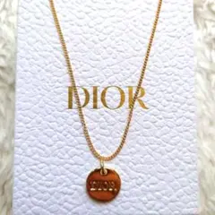 DIOR ディオール ゴールド　ロゴ円形 チャーム とネックレス　セット
