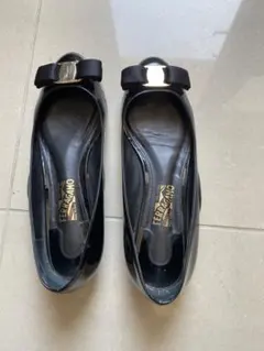 Ferragamo ブラック フラットシューズ