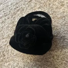 ブラックベルベットポーチ 花モチーフ