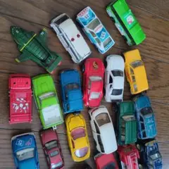 ミニカー まとめ売り 28台セット 新品、キズ物込み お宝探し - メルカリ