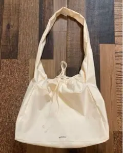 極美emmi yoga エミ ヨガ　ヨガバッグ　オフホワイト　薄ベージュ