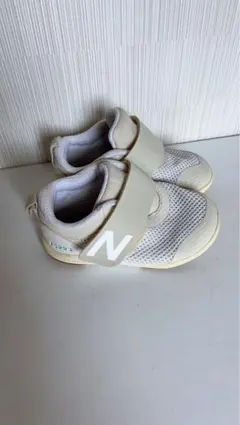 New Balance キッズシューズ ホワイト