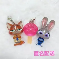 ズートピアめじるしアクセサリー ガチャガチャキーホルダーディズニーニックジュディ