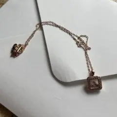 ダンシングストーン　ペンダント　ローズゴールド