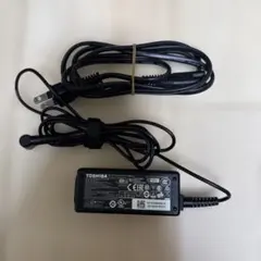 TOSHIBA AC/DCアダプター PA5177U-1ACA