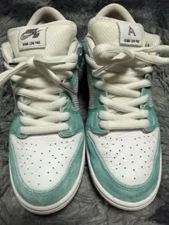 APRIL SKATEBOARDS x Nike SB Dunk Low