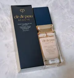 クレ・ド・ポー ボーテ タンフリュイドエクラ ナチュレル