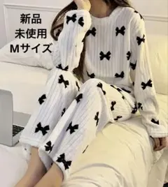 【新品未使用】レディース 冬 リボン柄 パジャマ Mサイズ