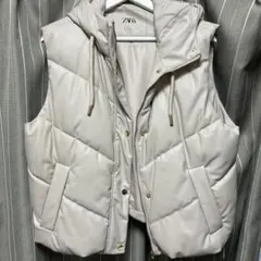 ZARA フェイクレザー　ダウンベスト
