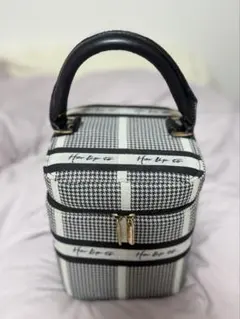 Her lip to Jacquard Vanity Bag - メルカリ
