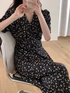 [新品] ロングワンピース 小花柄 Mサイズ 韓国風