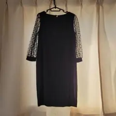 シースルー袖ブラックミディドレス