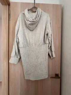 3L フード付きグレーのドレス