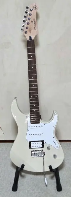 YAMAHA PACIFICA PAC112V ヴィンテージホワイト 本体のサムネイル