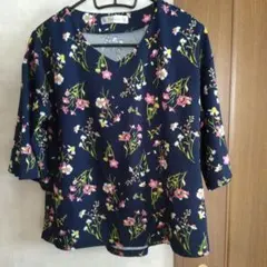 花柄 ネイビー 五分丈 Vネック トップス