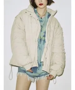 ベージュ キルティングジャケット フード付き