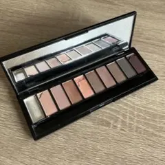 ロレアルパリ　アイシャドウパレットのサムネイル