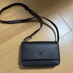 Calvin Klein Jeans ショルダーウォレットバッグのサムネイル