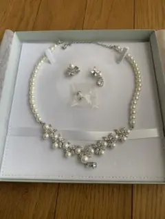 STELLA BRIDAL パールネックレスとピアスセット