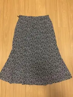 GU フラワープリント　スカート
