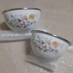 c　ボウル　2点セット　白　ホワイト　21cm　23cm　花柄　綺麗なデザイン