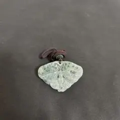 翡翠 蝶の形