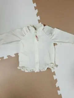 美品⭐︎アプレレクール⭐︎ラッシュガード 長袖 フリル付き