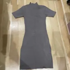 グレー ニットワンピース 半袖