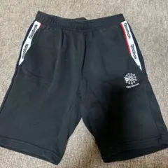 Reebok 半ズボン 黒