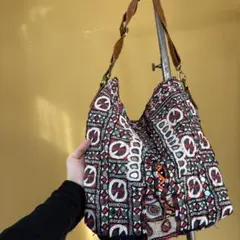 幾何学模様のショルダーバッグ