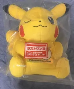 ポケモン 一番くじ 30周年　ラストワン賞　ピカチュウ（メスのすがた）ぬいぐるみ