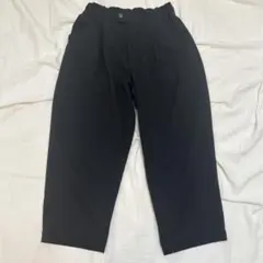 オローネ　黒パンツ